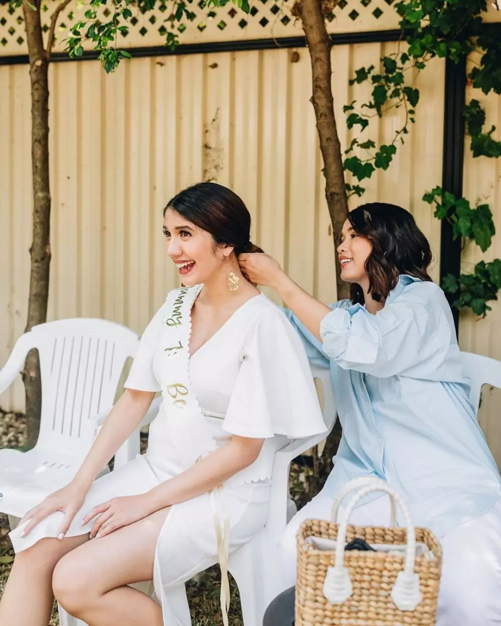 baby shower acha sinaga © 2019 brilio.net baby shower acha sinaga © 2019 brilio.net