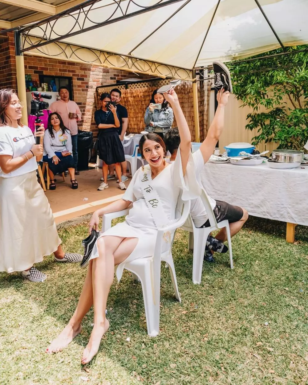 baby shower acha sinaga © 2019 brilio.net baby shower acha sinaga © 2019 brilio.net