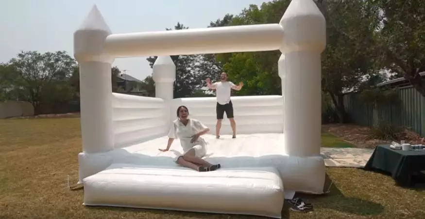 baby shower acha sinaga © 2019 brilio.net baby shower acha sinaga © 2019 brilio.net