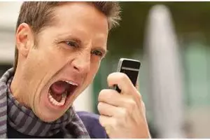 10 Cara merawat smartphone agar awet, aman nge-game seharian