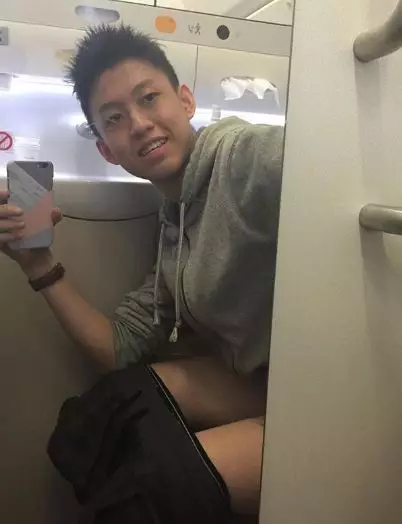 7 Aksi lucu rapper Rich Brian © 2019 brilio.net