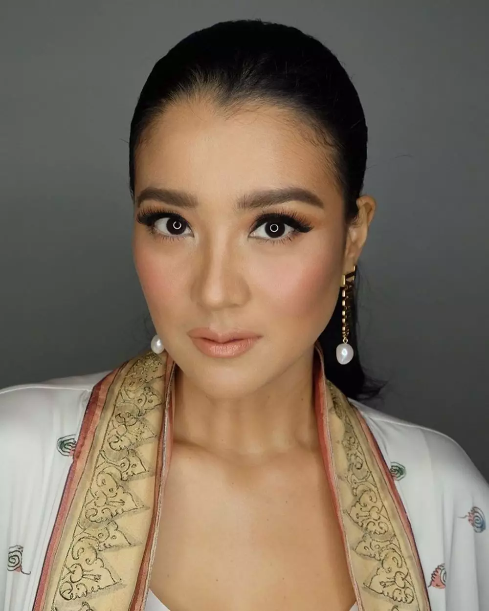 Aura Kasih dan 5 seleb nggak follow  instagram 