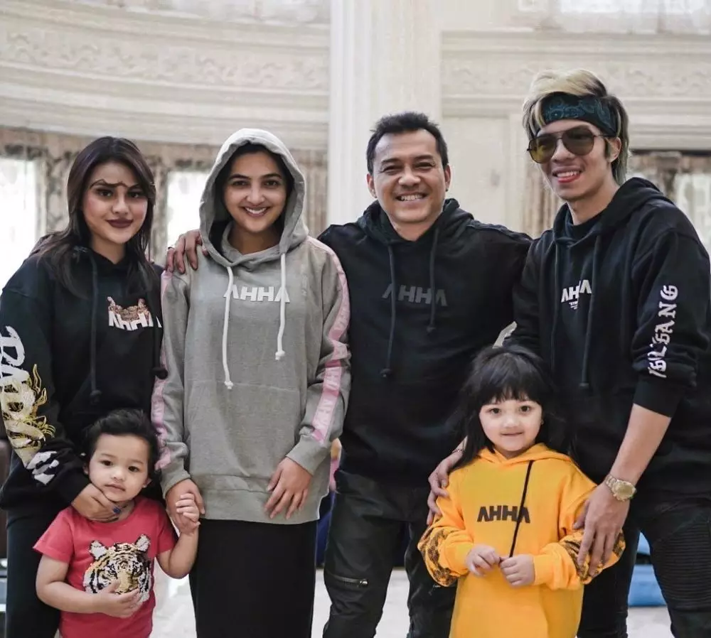 Atta dan keluarga Ashanty Instagram & YouTube Atta dan keluarga Ashanty Instagram & YouTube