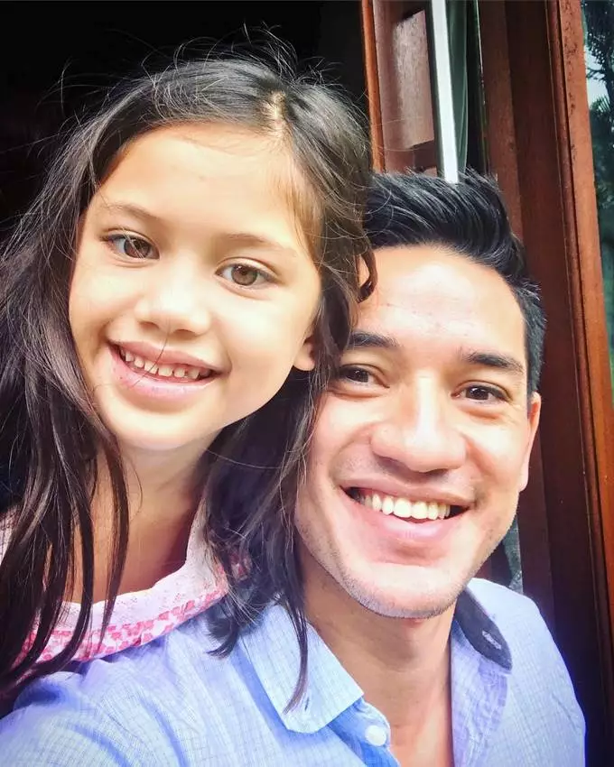 Wajah anak cewek seleb ini mirip banget ayahnya instagram 