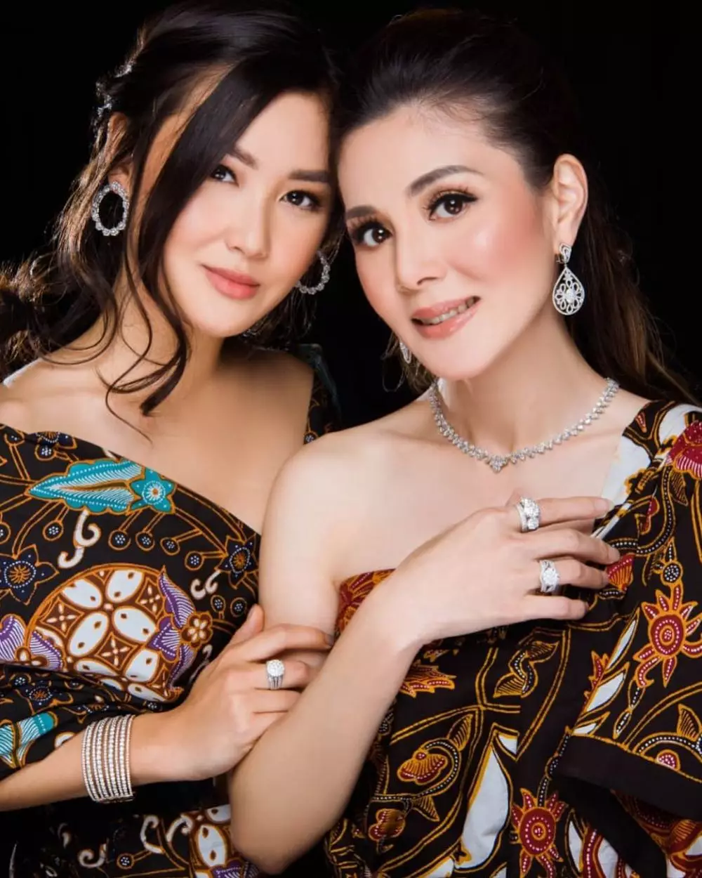 Karen dan ibu  Instagram 