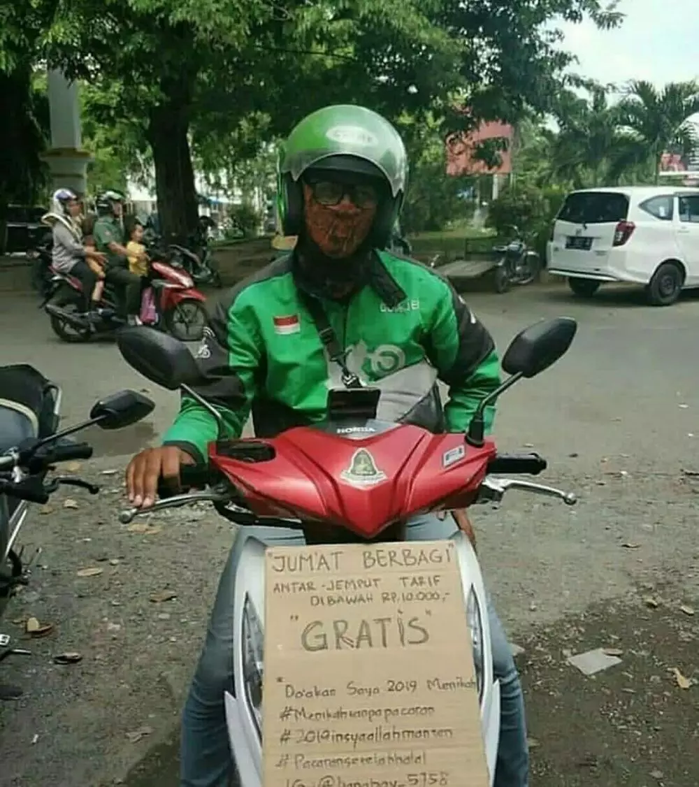 pelat motor ojek online salah fokus © 2019 instagram.com