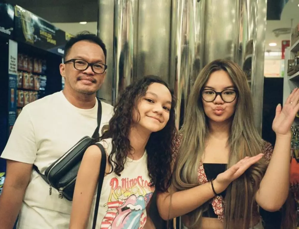 Momen Shafa Harris bareng ayahnya Instagram 