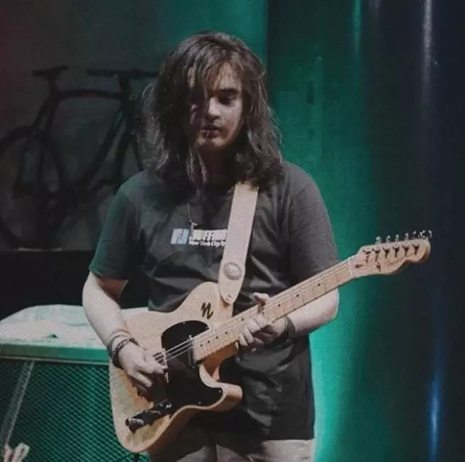 esa sigit rambut gondrong  Instagram