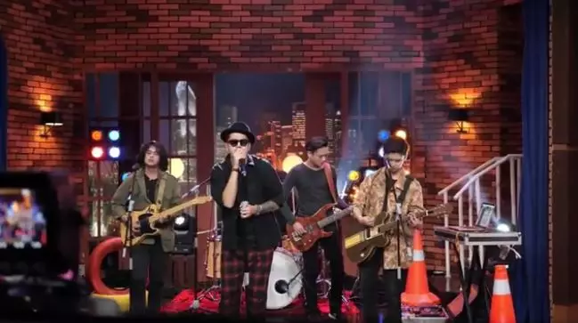 esa sigit rambut gondrong  Instagram