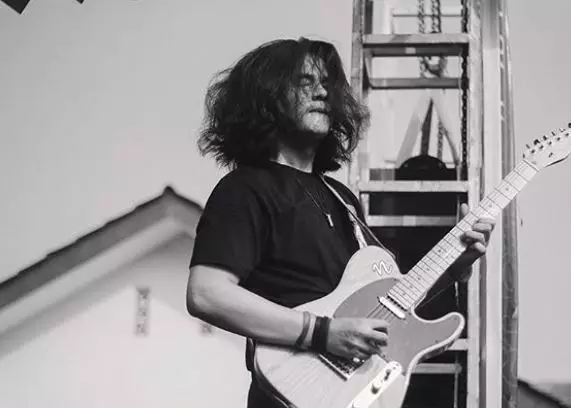 esa sigit rambut gondrong  Instagram