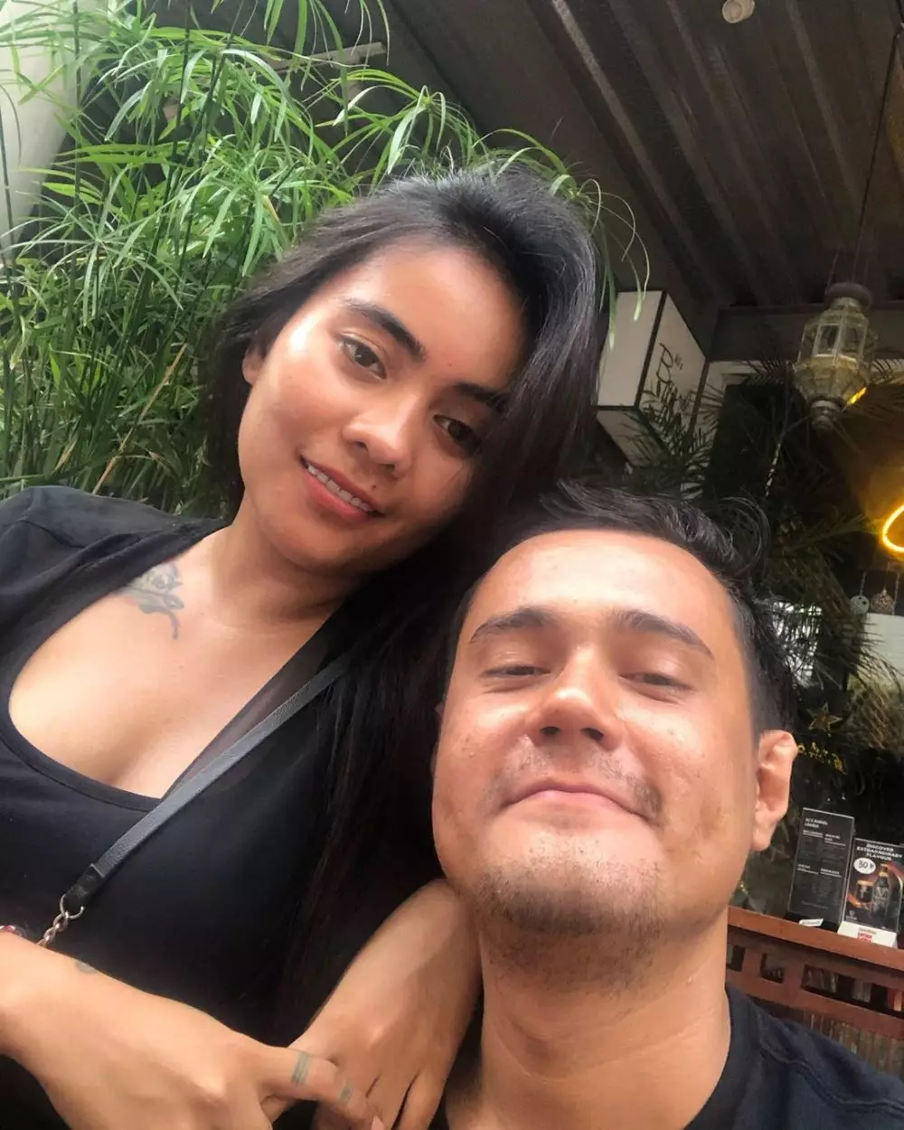 Bobby dan pasangan Instagram 