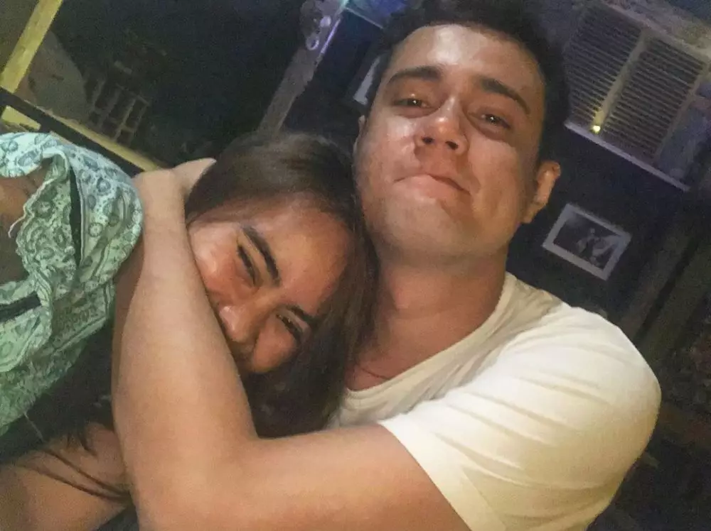 Bobby dan pasangan Instagram 