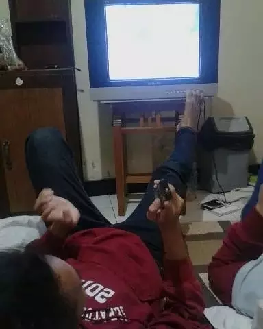 life hack nyeleneh orang mager © 2019 1cak.com