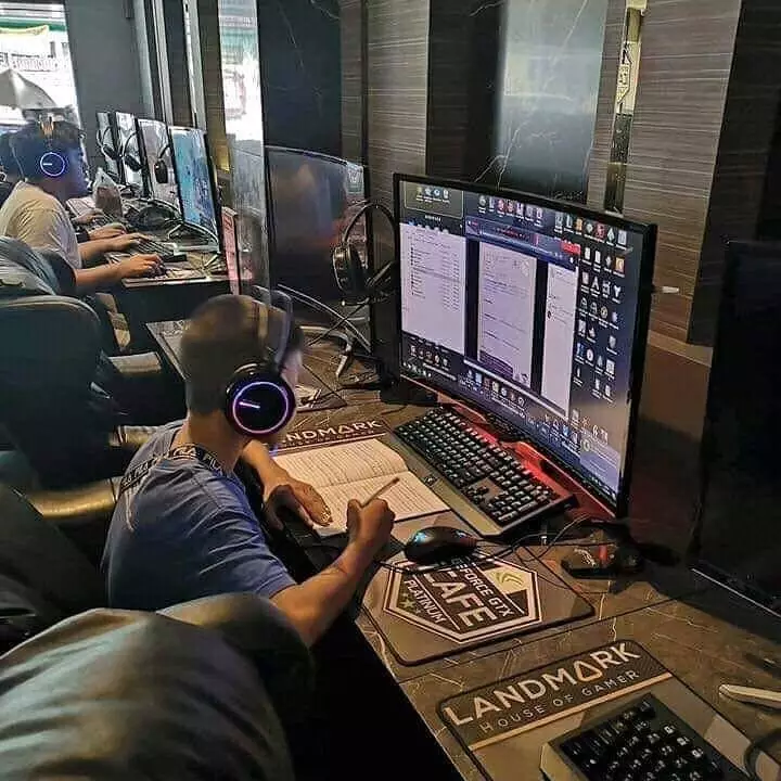 potret lucu orang numpang belajar © 2019 instagram.com