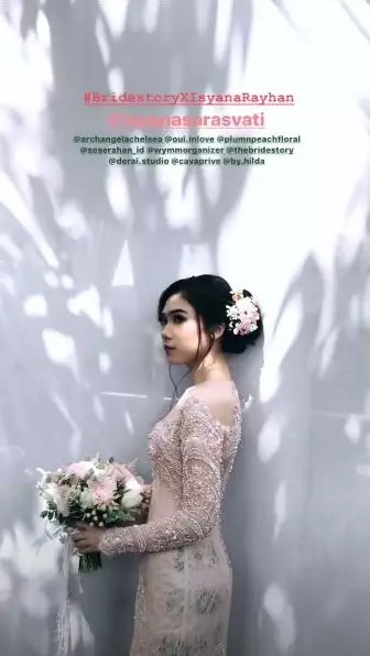 Momen lamaran Isyana Sarasvati dan Rayhan © 2019 instagram.com