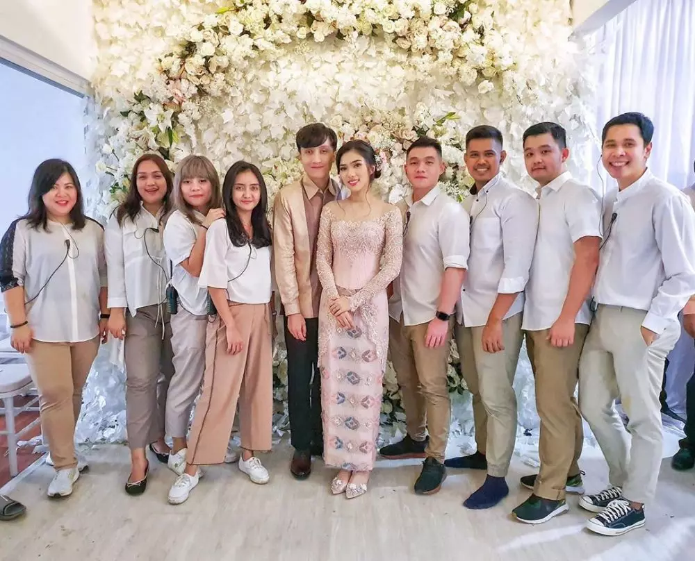 Momen lamaran Isyana Sarasvati dan Rayhan © 2019 instagram.com