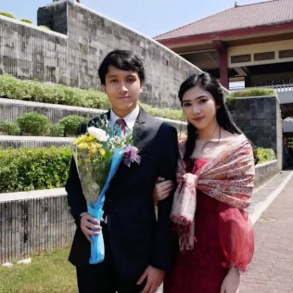 Tak terekspos, ini 8 potret manis Isyana Sarasvati & calon suami © 2019 berbagai sumber