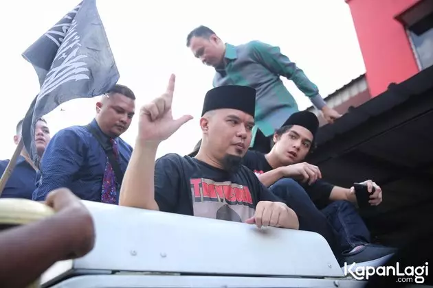 7 Momen Ahmad Dhani bebas penjara, diarak pakai truk Unimog © 2019 kapanlagi.com