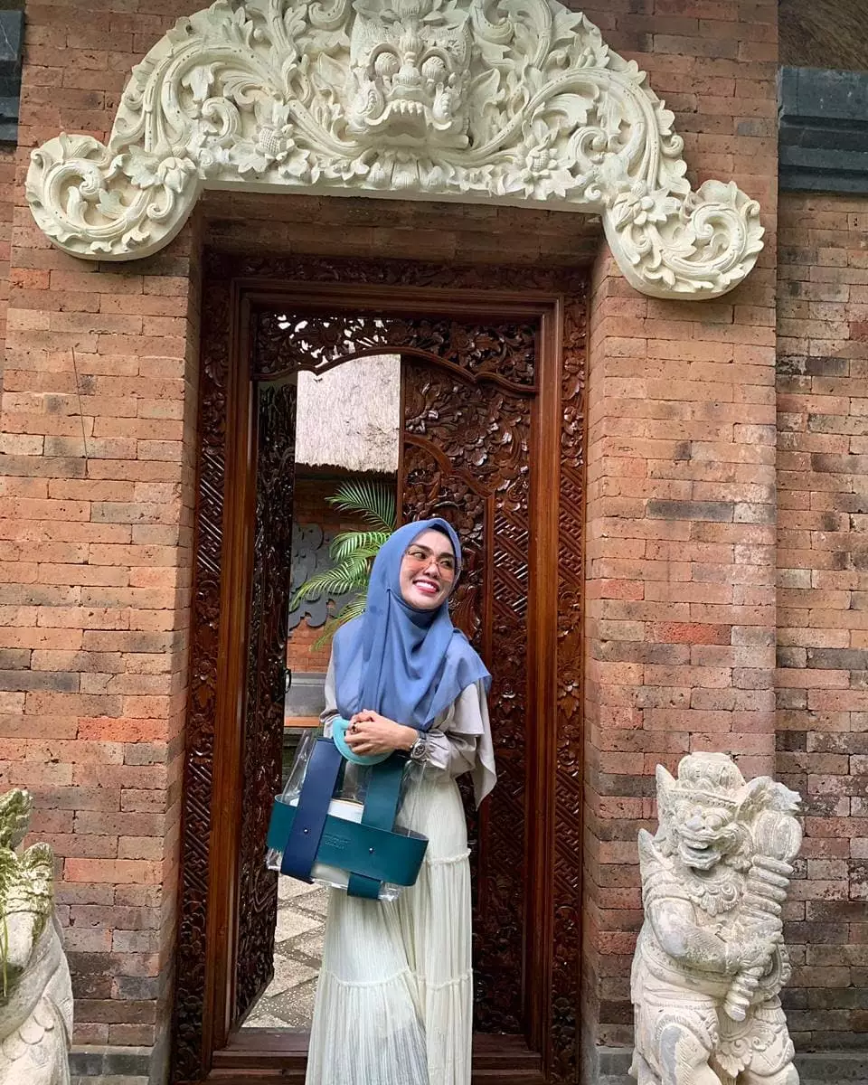 Fakta bisnis Medina Zein Instagram Fakta bisnis Medina Zein Instagram