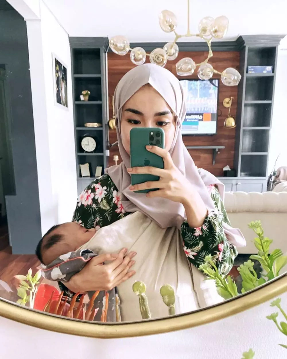 10 Potret rumah mewah Medina Zein, koleksi tasnya bikin melongo © 2019 instagram.com 10 Potret rumah mewah Medina Zein, koleksi tasnya bikin melongo © 2019 instagram.com