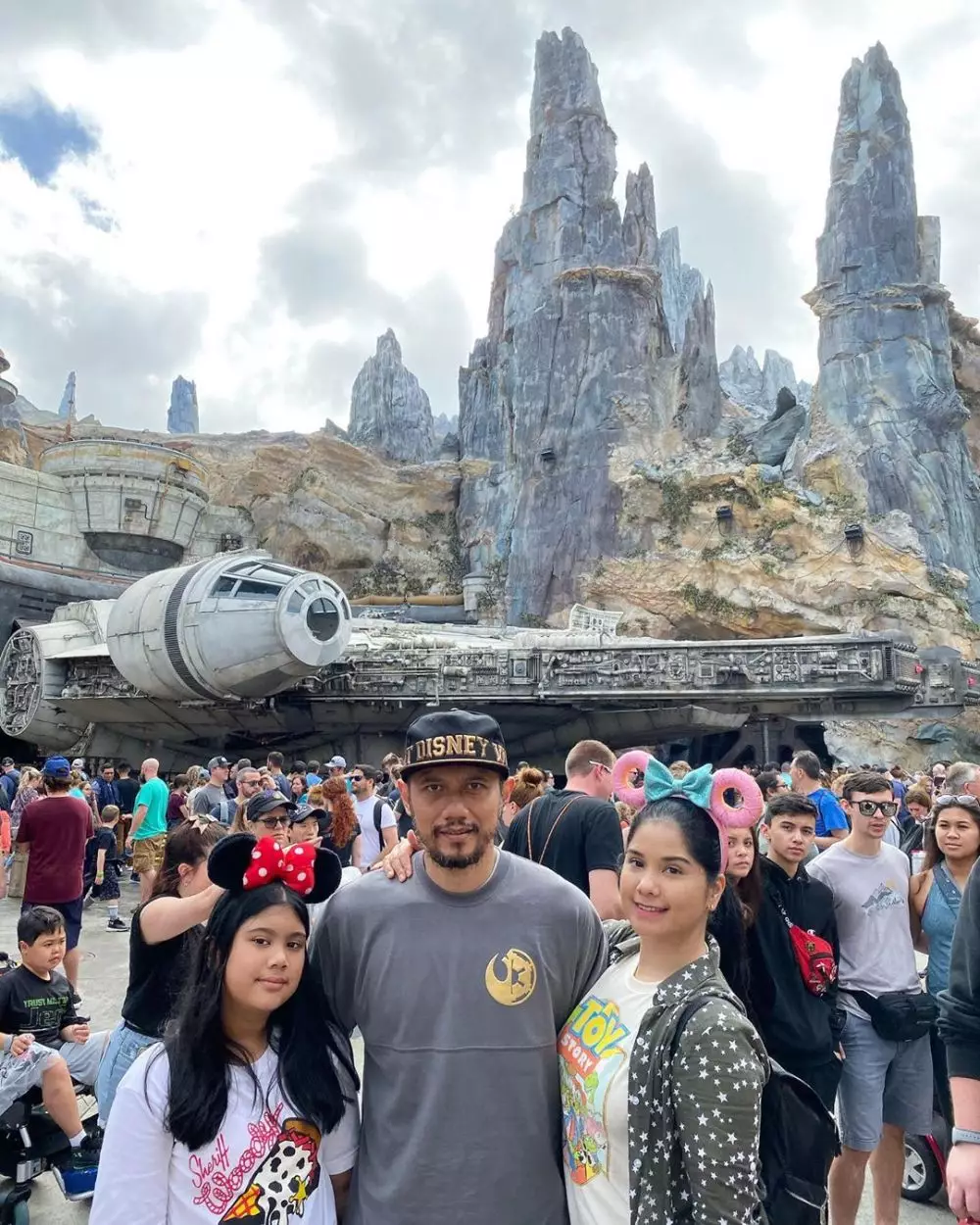 8 Momen AHY ke studio Hollywood instagram 