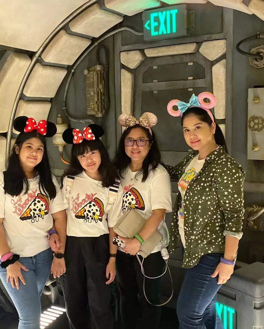 8 Momen AHY ke studio Hollywood instagram 