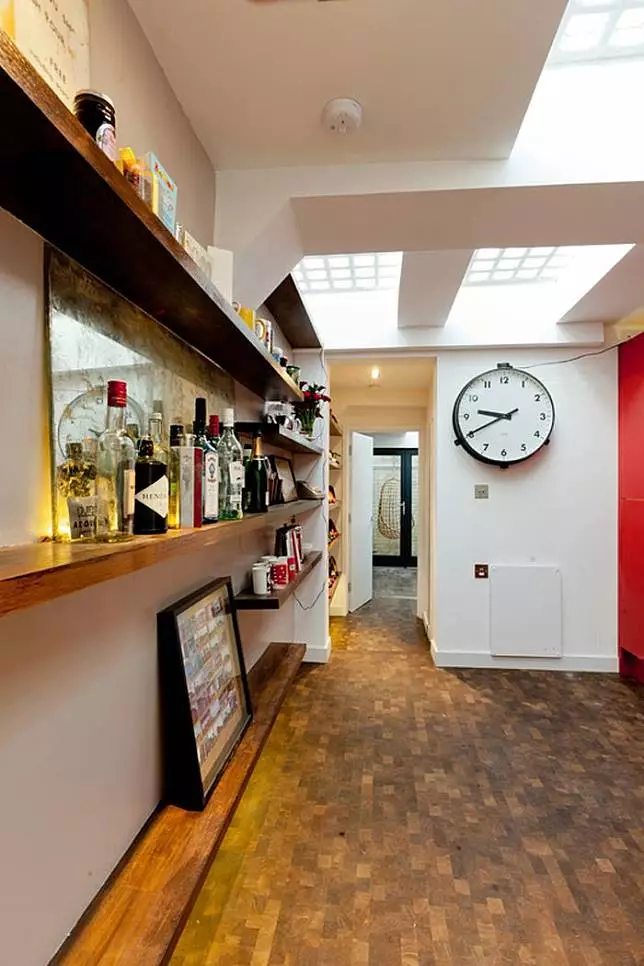 Potret toilet sebelum & sesudah Twitter  Potret toilet sebelum & sesudah Twitter