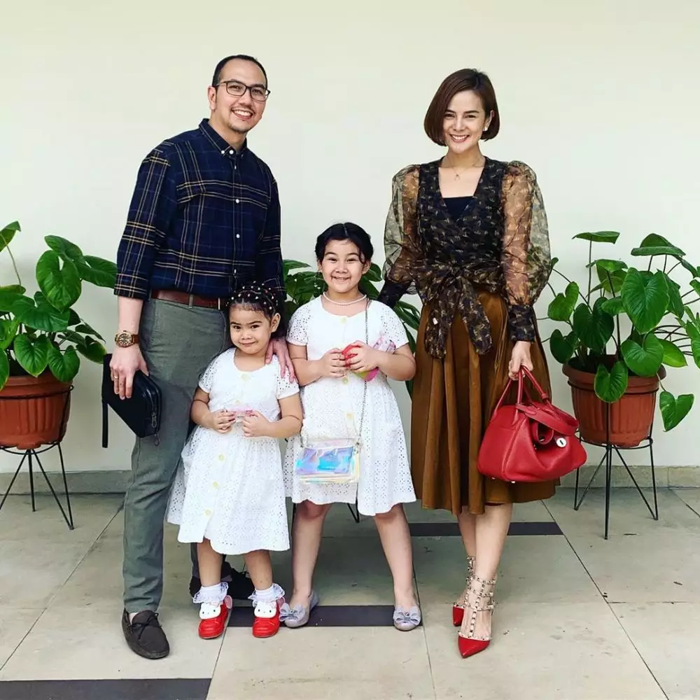 Seleb cantik pasangan dokter Instagram  Seleb cantik pasangan dokter Instagram