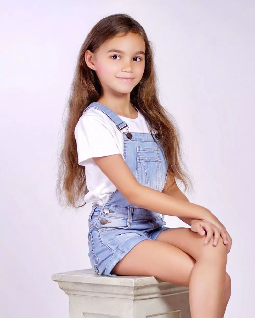 Gaya Chloe anak Melaney Ricardo © 2019 brilio.net Gaya Chloe anak Melaney Ricardo © 2019 brilio.net