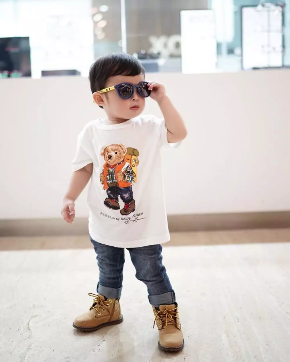 Gaya Raphael Moeis © 2019 brilio.net