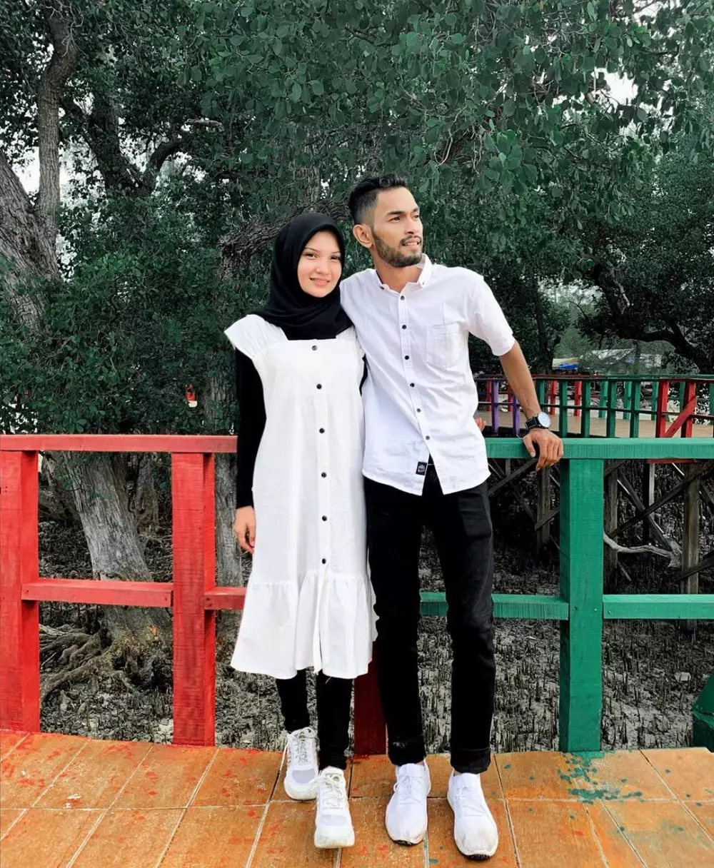 Potret manis Martunis anak angkat CR 7 bareng calon istri Instagram Potret manis Martunis anak angkat CR 7 bareng calon istri Instagram