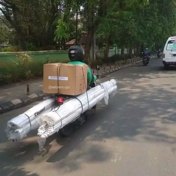 orderan barang ojek online © 2020 instagram.com