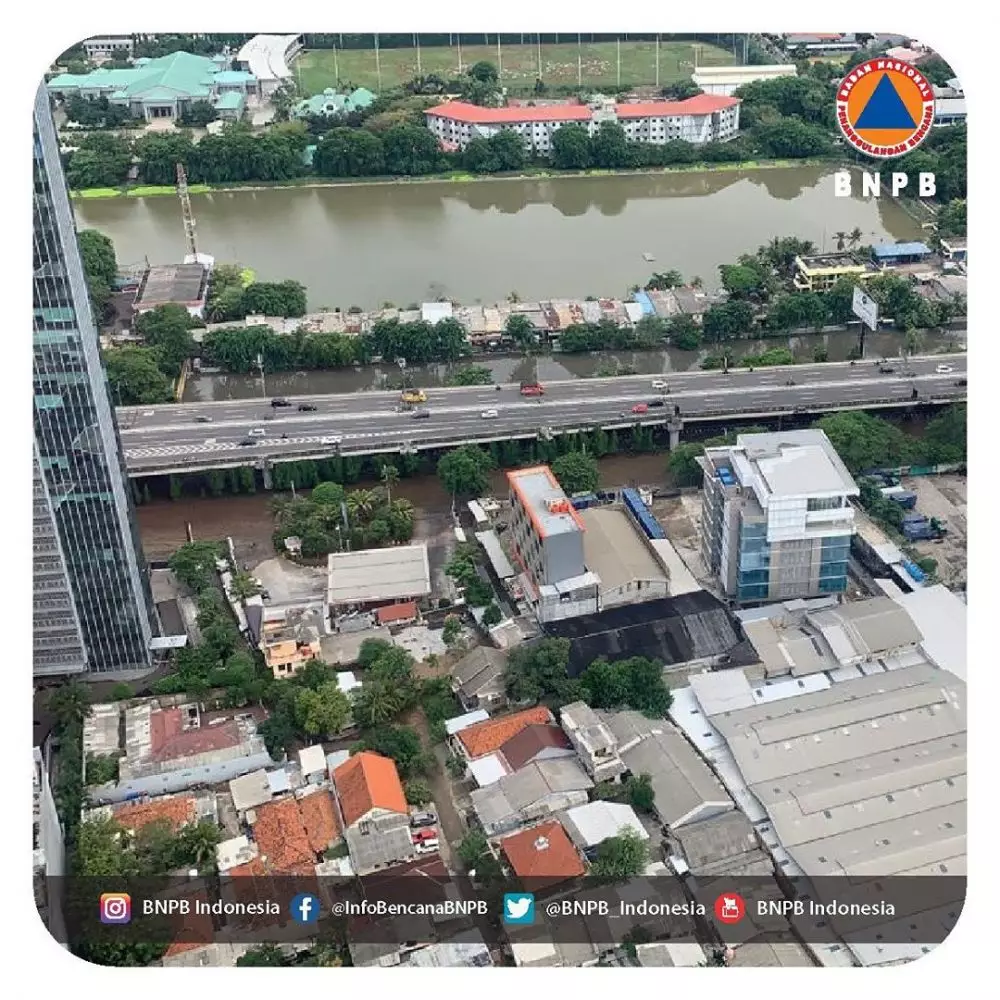 Foto-foto penampakan banjir di Jabodetabek Instagram 