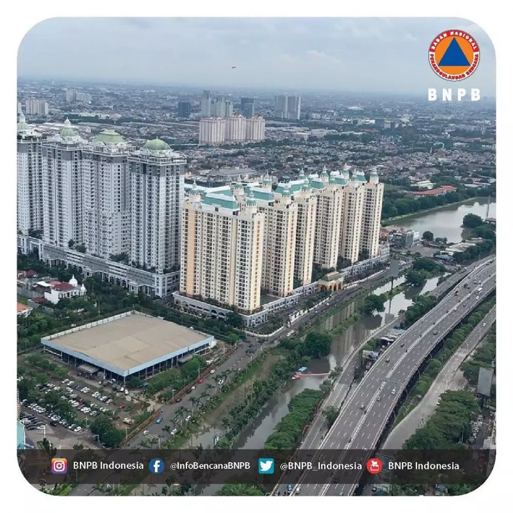 Foto-foto penampakan banjir di Jabodetabek Instagram 