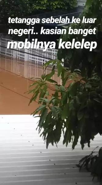 5 Potret rumah Maya Septha kebanjiran, pasrah stok ASI terendam © 2020 instagram.com 5 Potret rumah Maya Septha kebanjiran, pasrah stok ASI terendam © 2020 instagram.com