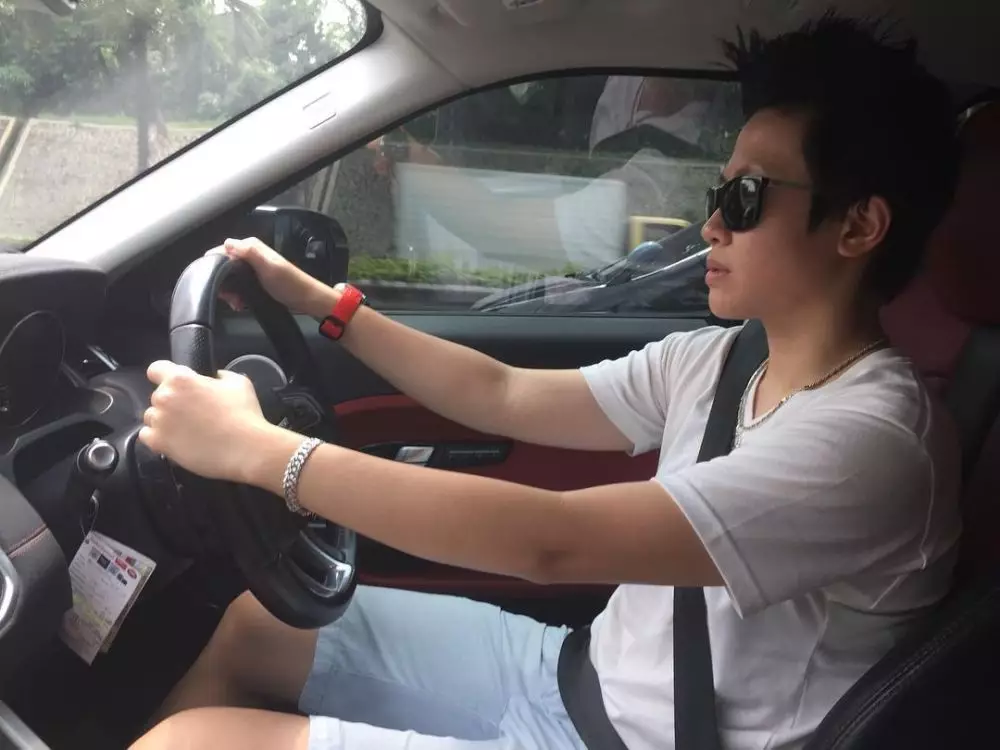 mobil mewah pebulutangkis berbagai sumber