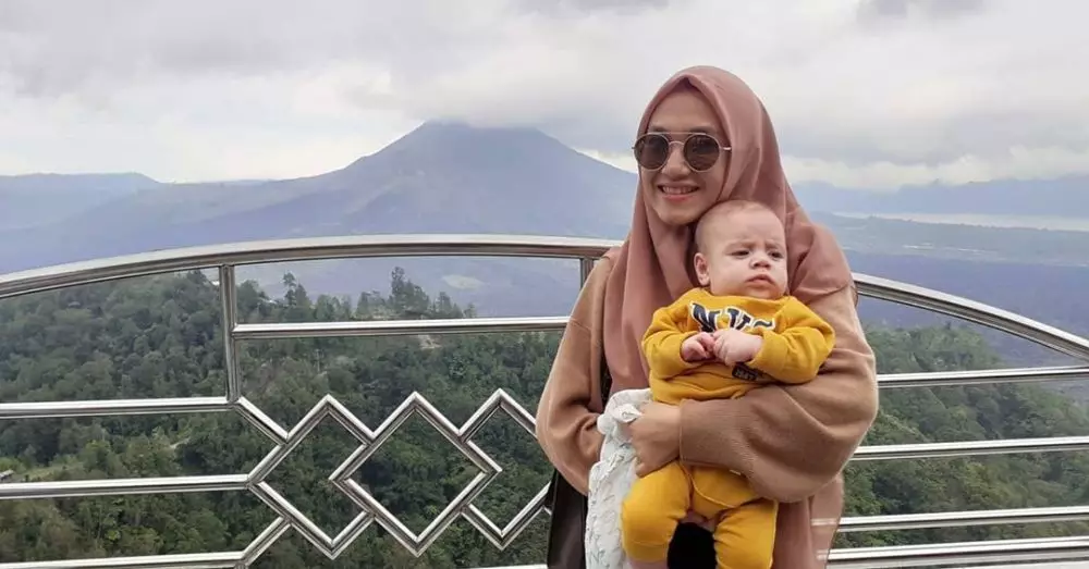 Angga Putra di Bali instagram 