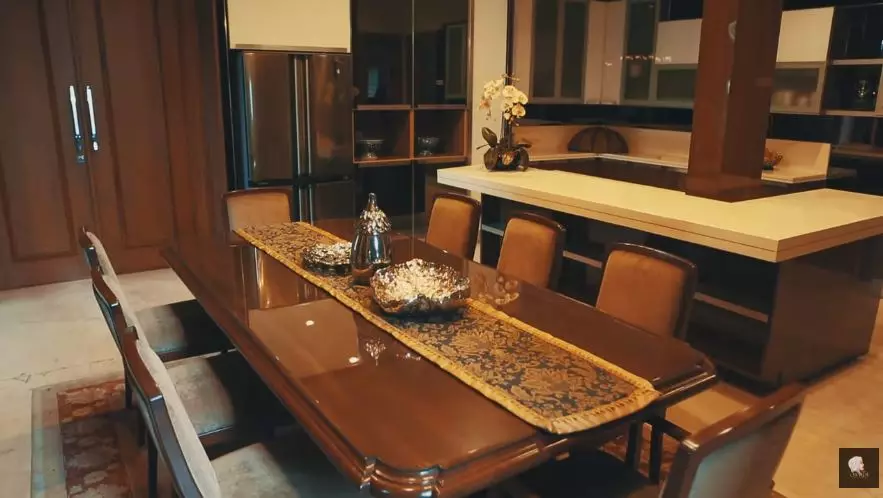 isi rumah sarita Sarita Abdul