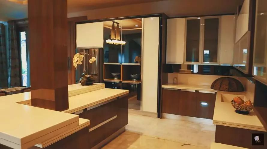 isi rumah sarita Sarita Abdul