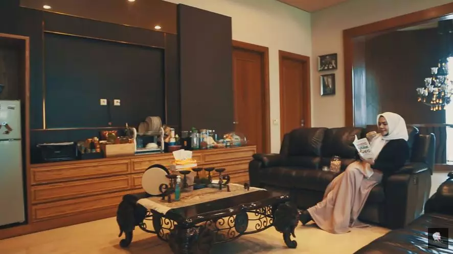 isi rumah sarita Sarita Abdul