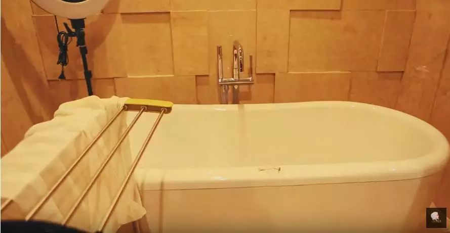 isi rumah sarita Sarita Abdul