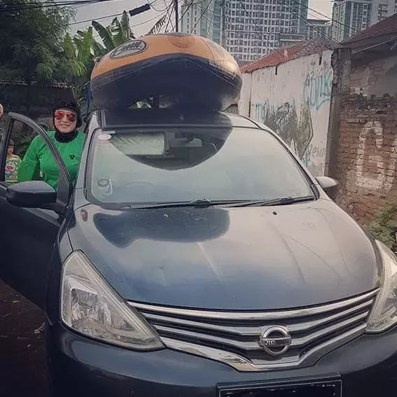 seleb bantu banjir © 2020 brilio.net