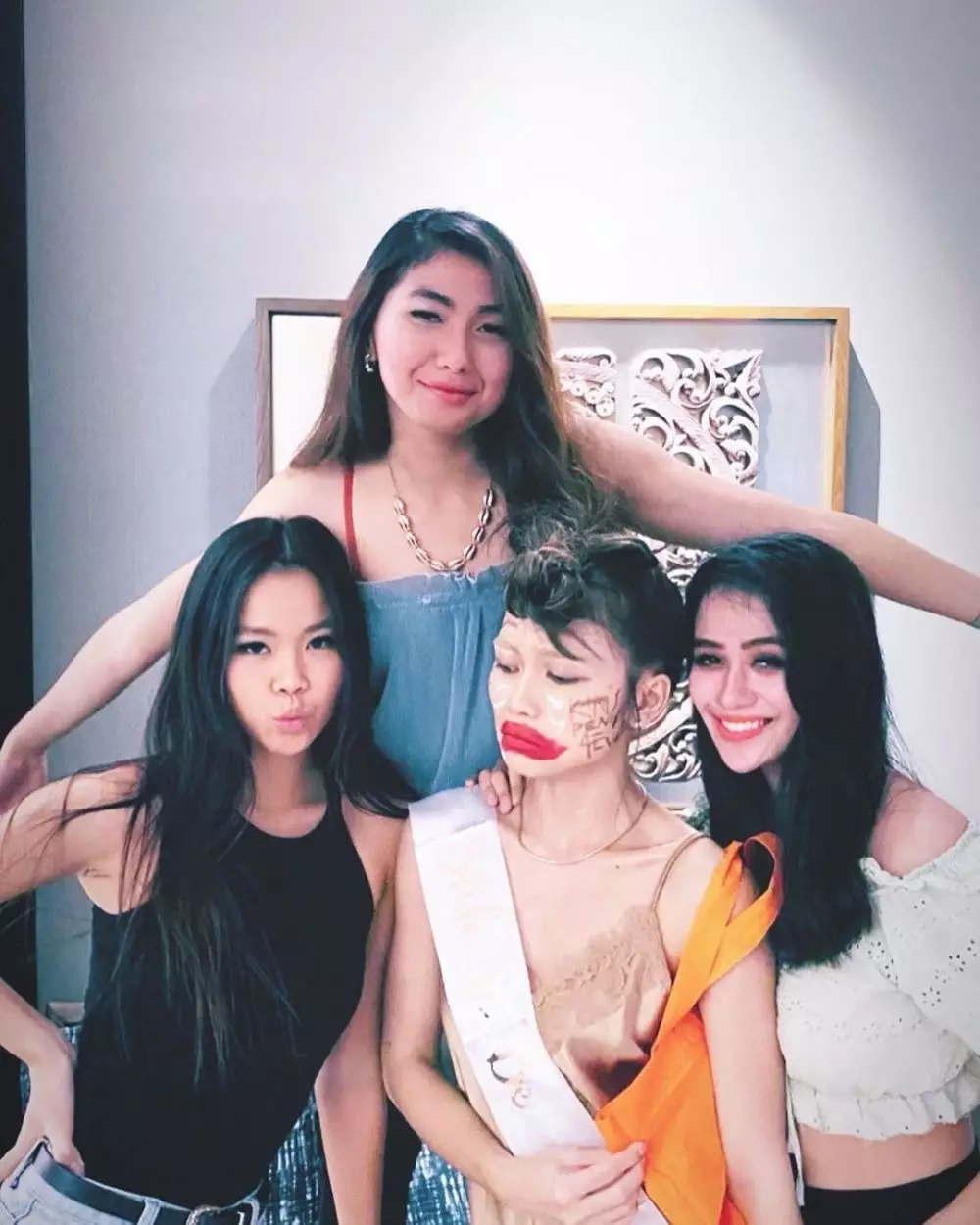 8 Potret bridal shower Elisa instagram 8 Potret bridal shower Elisa instagram