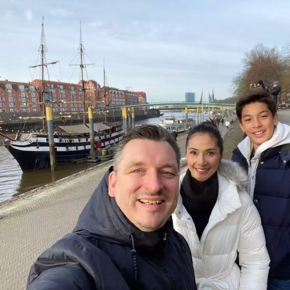 Maudy Koesnaedi di Jerman Instagram Maudy Koesnaedi di Jerman Instagram