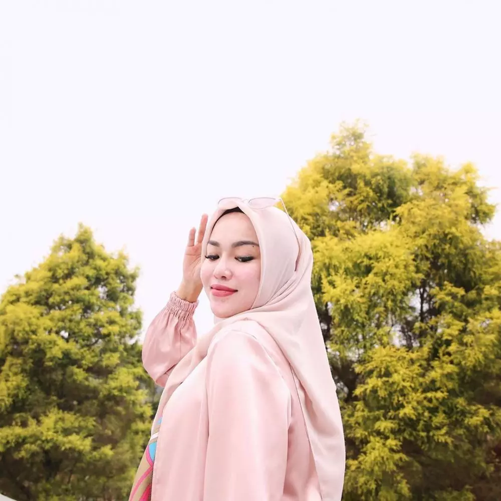 Jadi tersangka kasus narkoba, Medina Zein direhabilitasi © 2020 instagram.com