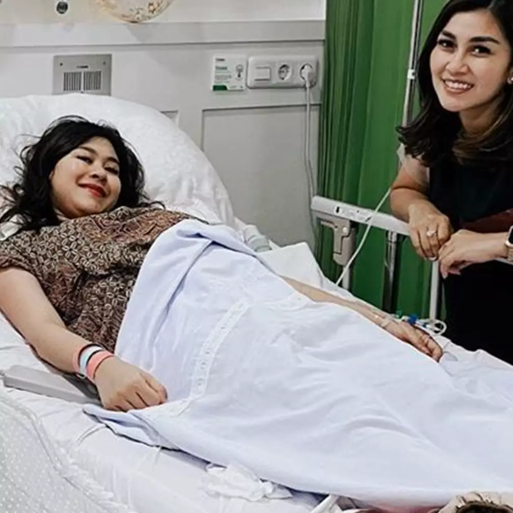 10 Momen bahagia Syahnaz lahirkan bayi kembar, namanya keren