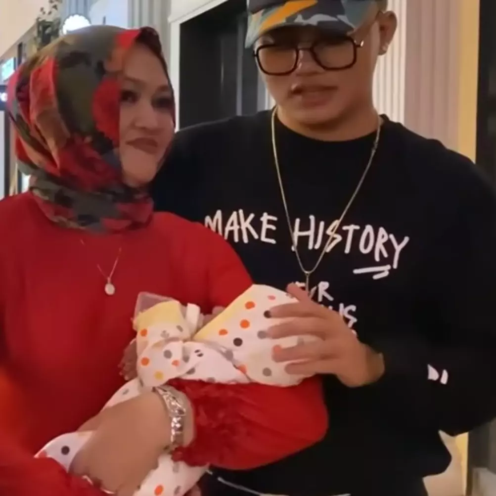 7 Potret kenangan terakhir Lina bersama anak-anaknya