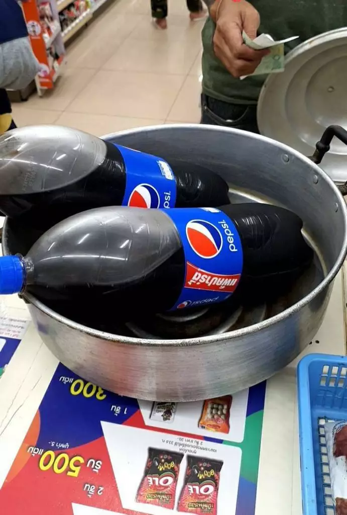 nyeleneh bawa belanja anti plastik © mothership.sg