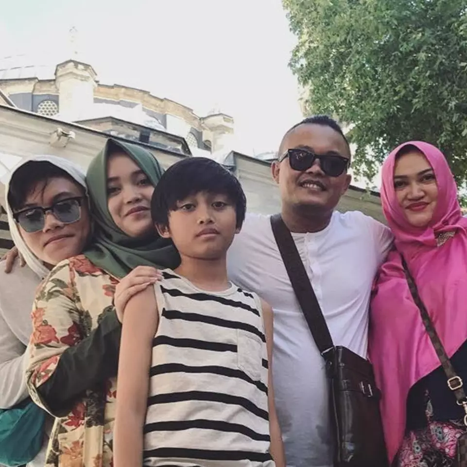 Kronologi meninggalnya mantan istri Sule, sempat dibawa ke RS