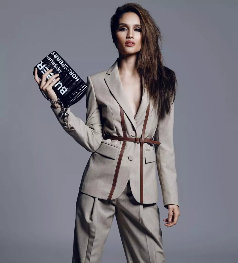 Penampilan antimainstream Cinta Laura © 2020 brilio.net Penampilan antimainstream Cinta Laura © 2020 brilio.net